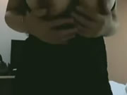 آسيوية ناضجة تمارس الجنس الفموي